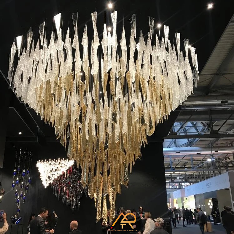 Chia sẻ chuyên gia về lựa chọn đèn thông tầng cho phòng khách