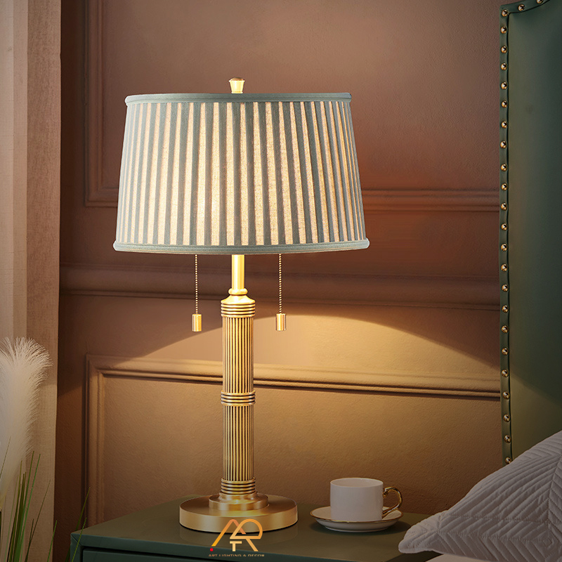 Đèn để bàn bằng đồng cao cấp ART-2012