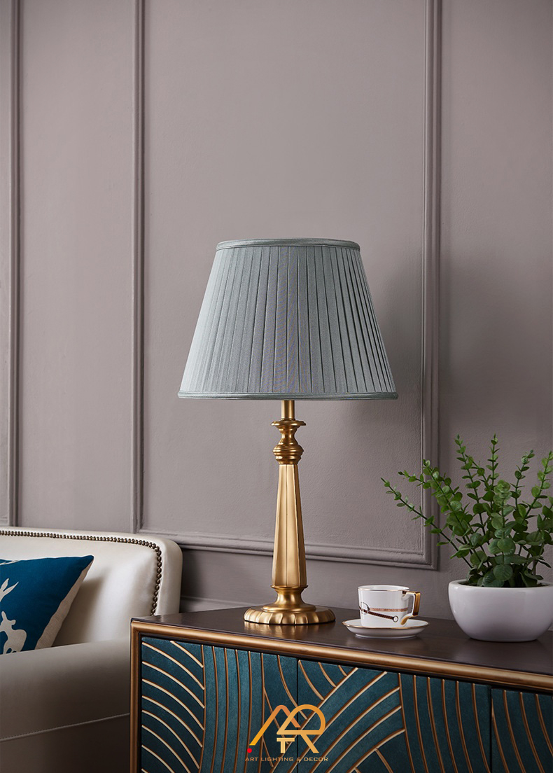 Đèn để bàn thân đồng cao cấp ART-2008