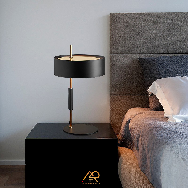 Đèn bàn phong cách bắc âu ART-2018